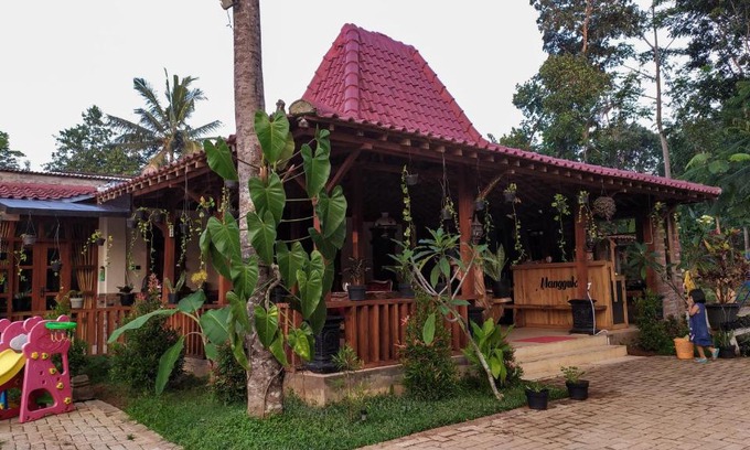 Terong House | Villa Opa Doel