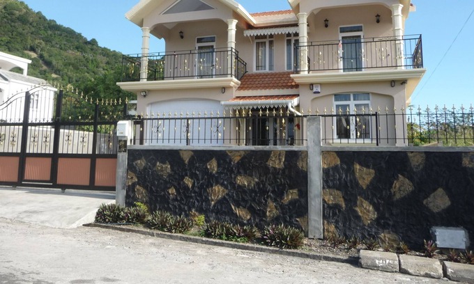 La Gaulette Apartment | Villa Orchidee is with big space, prov free WIFI, nice for couple, beach 5 min.