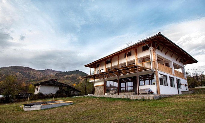 Voynishka Villa | Villa Oreh Kravenik - Вила Орех Кръвеник