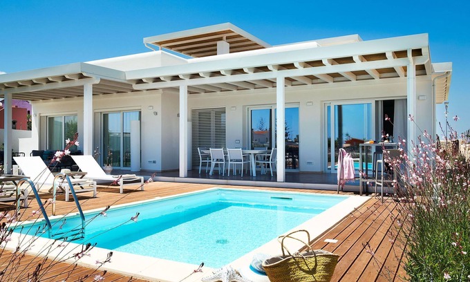 Reitani Villa | Villa Palma, 8 People, Pool, Sea View, Garden, WiFi, Sat, Sicily