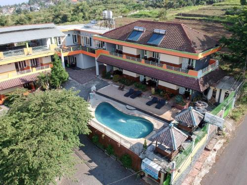 Ngaglik House | Villa Panderman Indah
