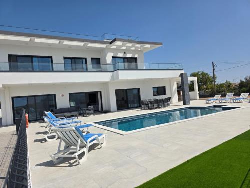 Monte Raposo Villa | Villa Paraiso