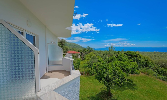 Borsh Hotel | Villa Pargua