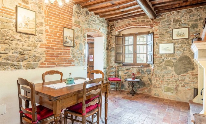 Corsanico Villa | Villa Pera by Nicola Real Estate