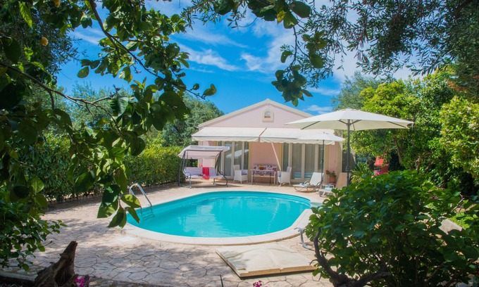Chalikounas Villa | Villa Persephone Luxury private villa in Halikouna