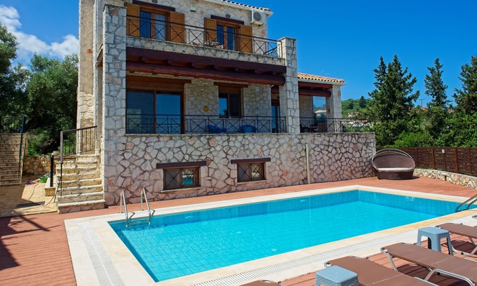 Tragaki Villa | Villa Petalouda Stunning Villa in Zakynthos