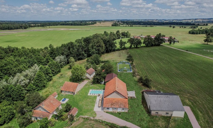 Perigny Villa | Villa Petit Perrot (03) - Heated pool - Citystade - 2h Lyon - 45p