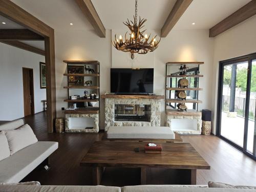 Cimacan Cabin | Villa Pine Hill Coolibah