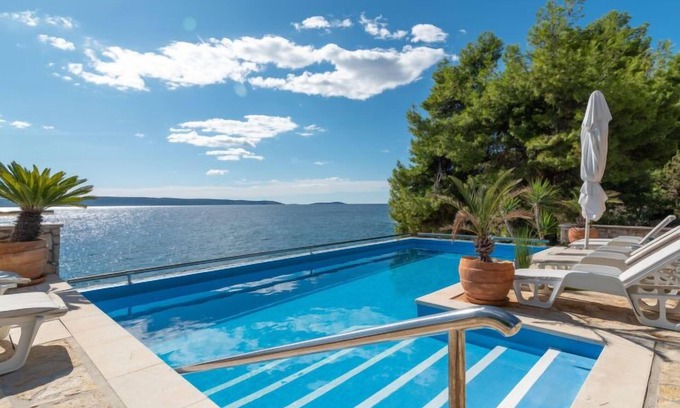 Businci Apartment | Villa Pinia by Interhome