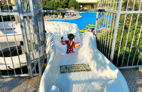 Contrada Difesa I Resort | Villa Pizzo Beach Club - FREE Pool & Private Beach Perfect for Families