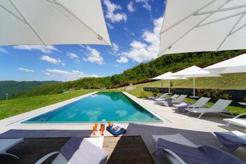 Zignago House | Villa Podere Gaia 16 Pax by VILLASRETREATS