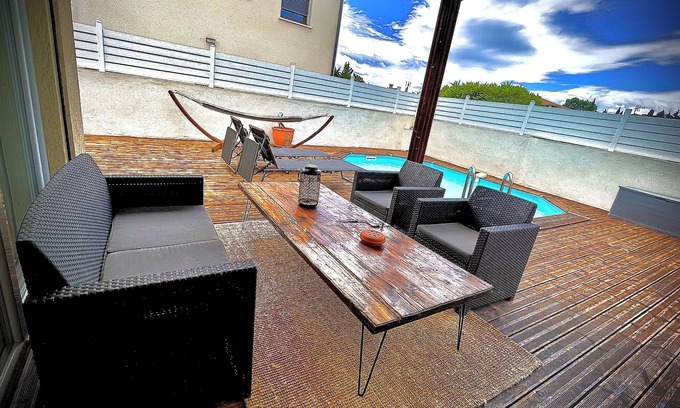 Cournonterral Villa | Villa & private pool between sea and scrubland Comfort & calm near Montpellier