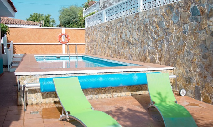 Las Arenas Villa | ✪ VILLA + PRIVATE POOL + BBQ + WiFi ✪