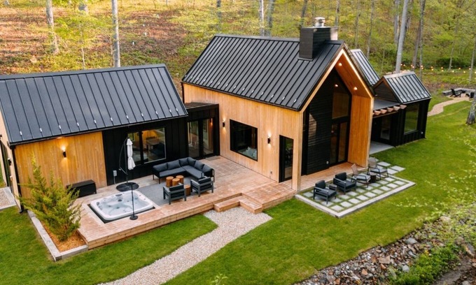 Logan Villa | Villa Rock at Hugga In the Hills -Sleeps 6