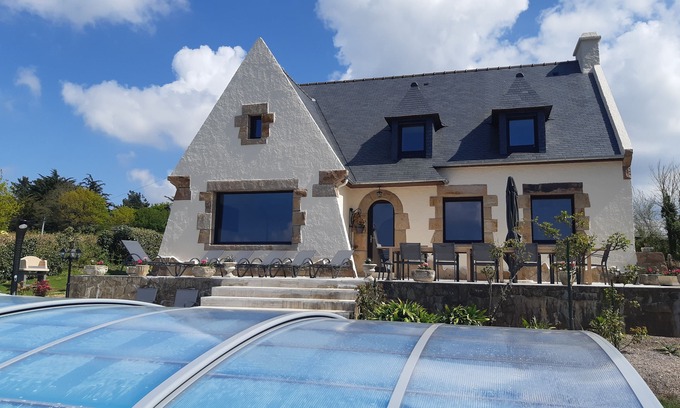 Pleumeur-Bodou Villa | Villa Romayann - Swimming pool and panoramic view