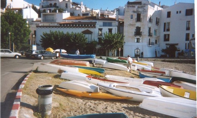 Cadaques House | 'Villa Rubia' luxurious beachfront house-chic Mediterranean Cadaques