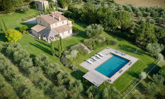 San Casciano dei Bagni Villa | Villa Sulle Colline - Tuscan villa with private pool