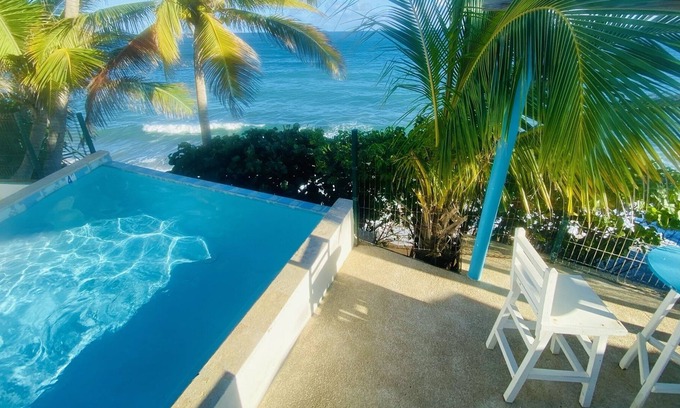 Maunabo House | Villa Santorini, Beach Front & Pool