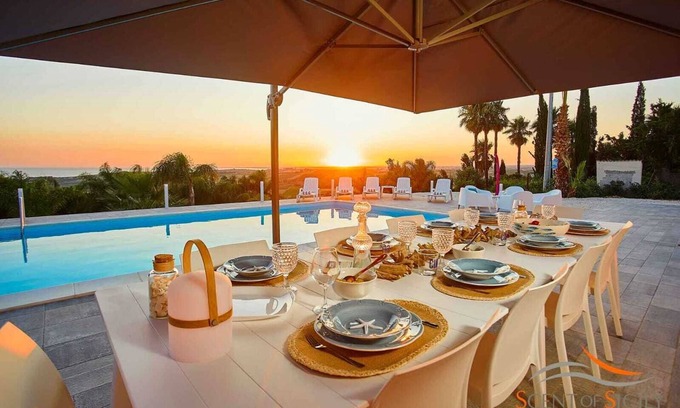 Sciacca Villa | "Villa Sara" with Sea View, Pool & Wi-Fi