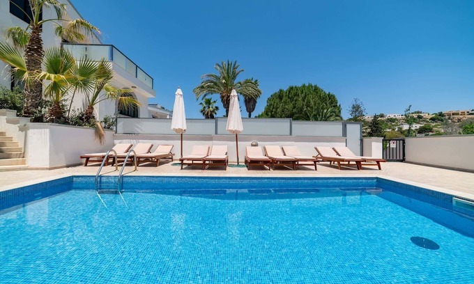Santa Maria Estate Villa | Villa Sardinella~ Villa w/Private pool Near Town
