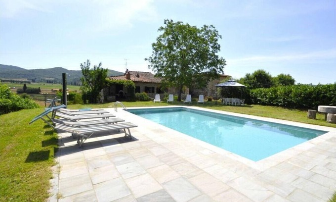 Pieve a Presciano Villa | Villa Scerfia Comfortable holiday residence
