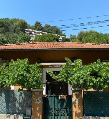 Fabron House | Villa Serenice - F2 au calme, climatisé, WIFI et parking gratuit