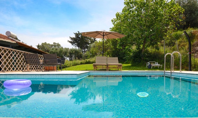 Magoulades Villa | Villa Serenita in Agios Georgios