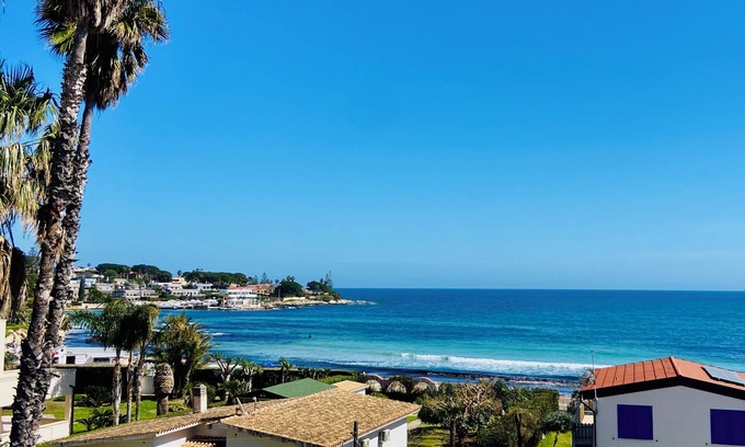 Fontane Bianche Villa | Villa Silvia 30mt from the sandy beach. Veranda with sea view.