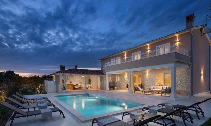 Debeljuhi House | Villa Simona Residence