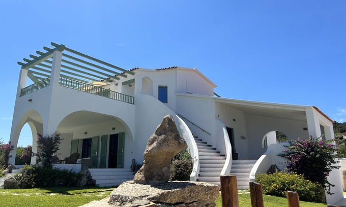 La Conia Villa | Villa Smeralda - Sea Front with Private Pool