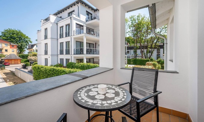 Seebad Heringsdorf Apartment | Villa Sonnenschein 19 - newly renovated and close to the beach