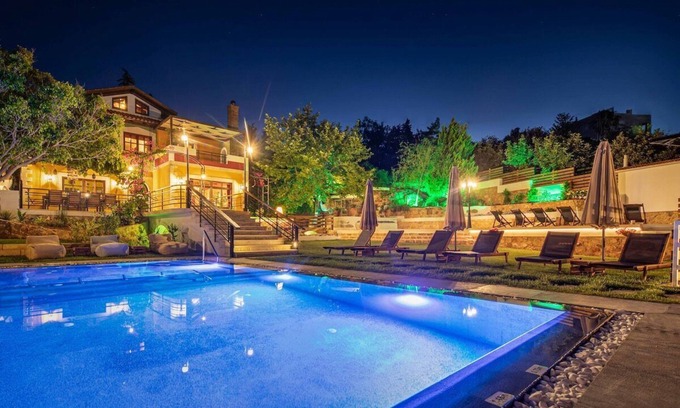 Gerani Villa | Villa Staras - Private Heated Pool Near The Beach