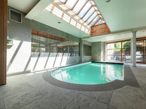 Koksijde-Bad Villa | Villa Stay with Pool & Sauna, cleaning included