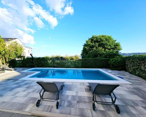 Kastel Stafilic Villa | Villa Stella Maris Kastela - Private Pool & Steps to Beach