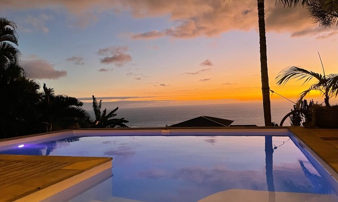Les Avirons Villa | Villa The View vue mer Piscine Jacuzzi!