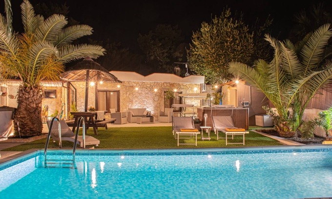 S'oru e Mari Villa | Villa 'Tore' with Sea View, Wi-Fi and Air Conditioning