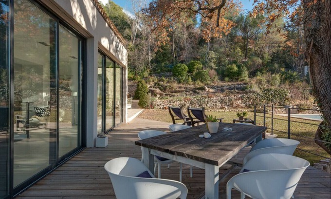 Le Tholonet House | Villa Trinica, near Aix en Provence