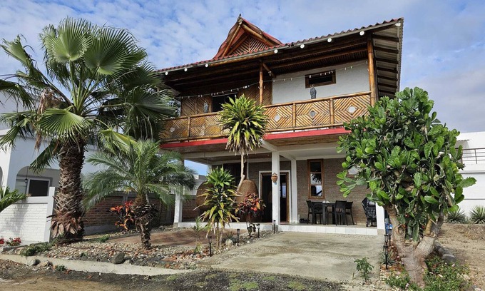 Mirador San Jose House | Villa Tsáchila Pearl of the Pacific