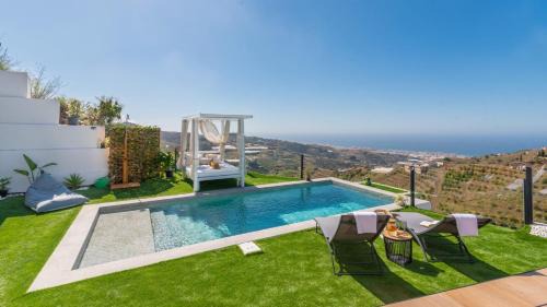 Torrox House | Villa Turística Palomas Torrox by Ruralidays