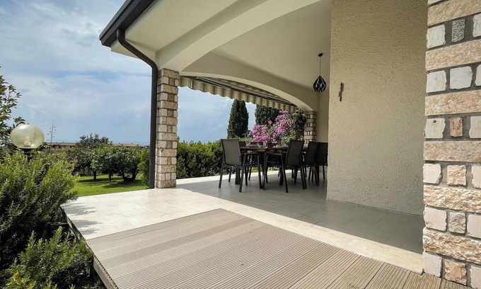 Bardolino Villa | Villa "Venezia Bardolino" with Lake View and Garden