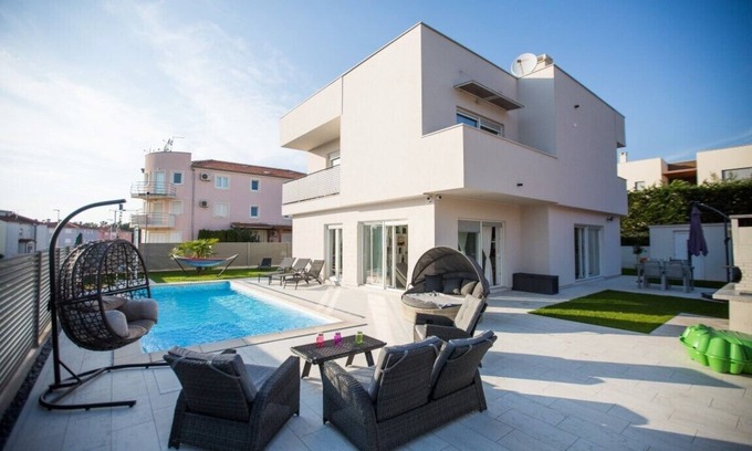 Karigador Villa | Villa Virtus in Karigador with private pool for rent