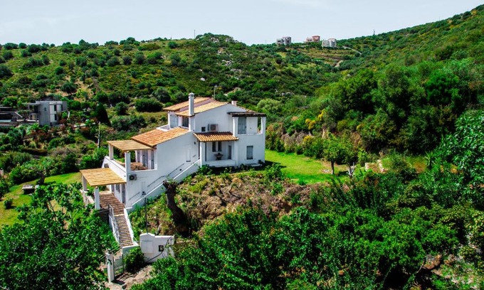 Agii Apostoli Villa | Villa Von Sophia/THE HOUSE