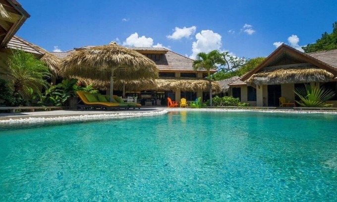 Cabarete Villa | Villa Wind Song - Luxurious Ocean Front Family Villa with private pool