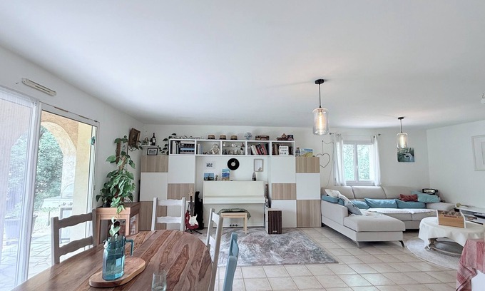 Peyrolles-en-Provence House | Villa with the scent of Provence