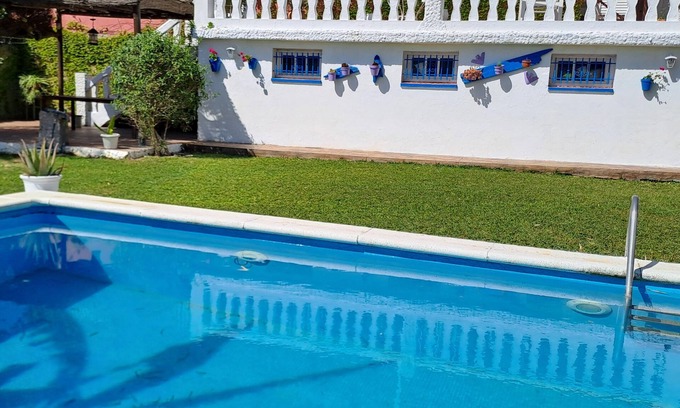 La Ribera de la Oliva Villa | VILLA WITH LARGE GARDEN AND POOL IN A NATURAL ENVIRONMENT