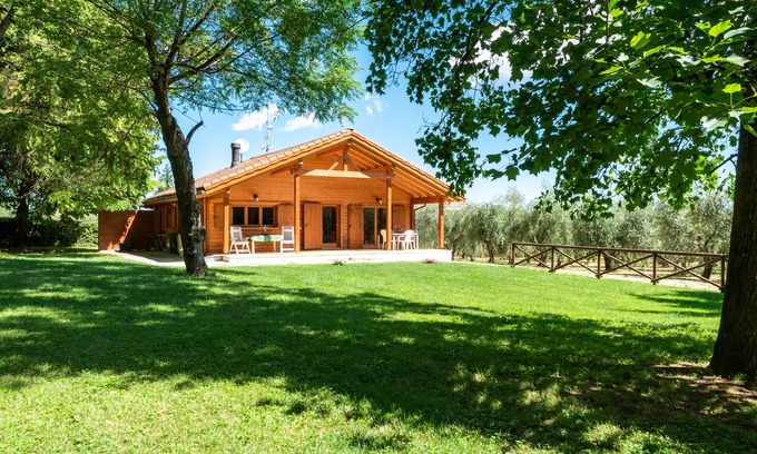 Villa Lempa Villa | Villa with large garden and swimming pool