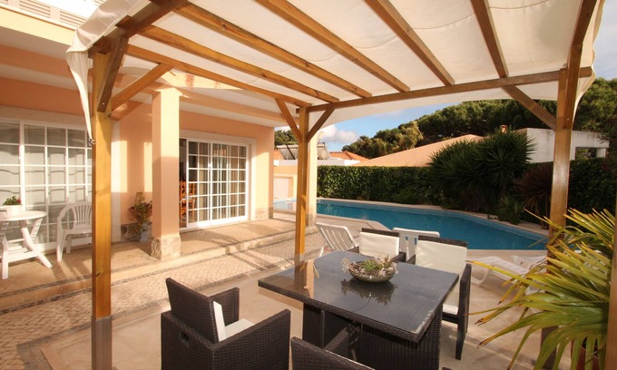 Cascais Villa | Villa with large garden, barbecue and heated pool (19510 /AL