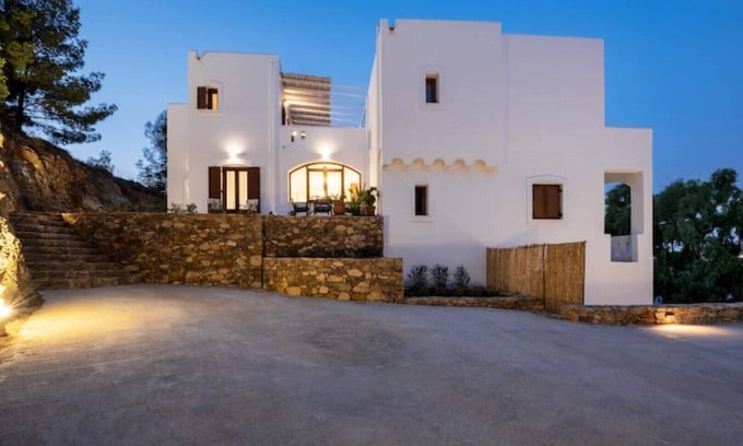 Lakkion Villa | Villa with majestic views in Lakki, Leros (Portolago)
