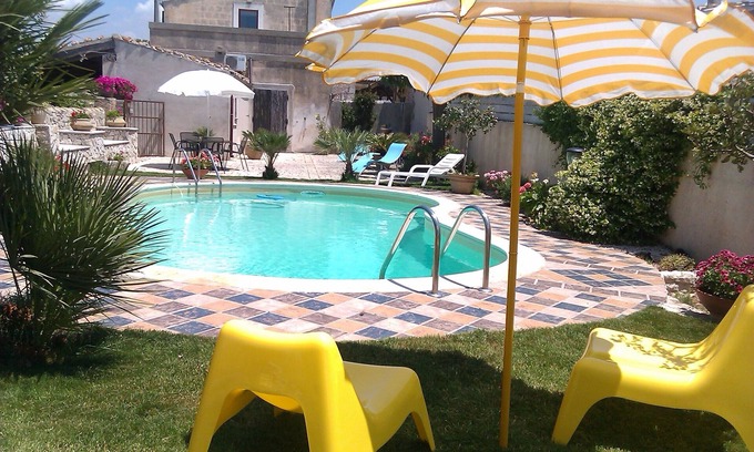 Tresauro Villa | Villa with pool in Sicily 6 Pax CIR 19088009C206039