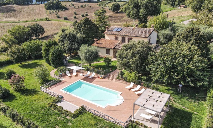 Avigliano Umbrio Villa | Villa with private pool, air conditioning at 1km from shops and restaurants